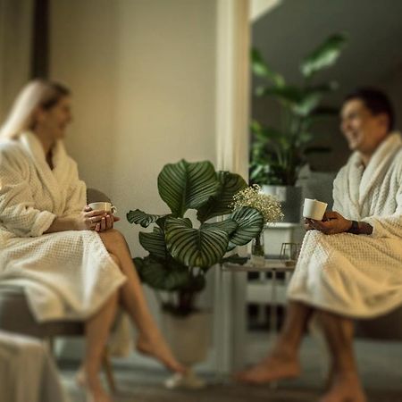 Szafirowy Dwor Hotel & Restauracja 글리비체 외부 사진